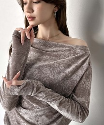 【mily bilet】一歩先のオシャレにアップデート!シアーベロアワンオフショルドレーププルオーバー(サムホール付き)