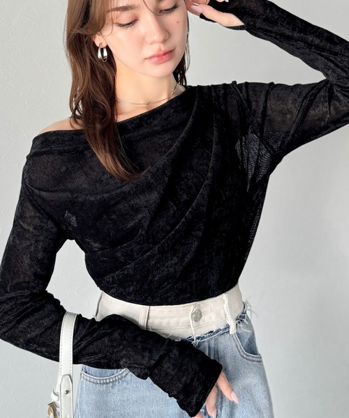 mily bilet(ミウィビレット)の「【mily bilet】一歩先のオシャレにアップデート!シアーベロアワンオフショルドレーププルオーバー(サムホール付き)(Tシャツ/カットソー・レディース・グレー/ピンクベージュ/ブラウン/ブラック・LARGE/X-LARGE/SMALL/MEDIUM)」の21枚目の写真