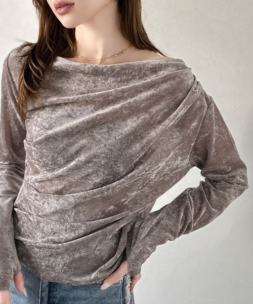mily bilet(ミウィビレット)の「【mily bilet】一歩先のオシャレにアップデート!シアーベロアワンオフショルドレーププルオーバー(サムホール付き)(Tシャツ/カットソー・レディース・グレー/ピンクベージュ/ブラウン/ブラック・LARGE/X-LARGE/SMALL/MEDIUM)」の8枚目の写真