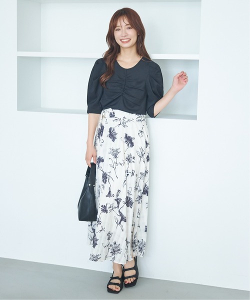 mysty woman(ミスティウーマン)の「フロントギャザーカットSS 581409(Tシャツ/カットソー・レディース・ブラウン/ブラック/アイボリー・FREE)」の4枚目の写真