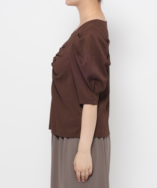 mysty woman(ミスティウーマン)の「フロントギャザーカットSS 581409(Tシャツ/カットソー・レディース・ブラウン/ブラック/アイボリー・FREE)」の10枚目の写真