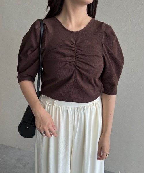 mysty woman(ミスティウーマン)の「フロントギャザーカットSS 581409(Tシャツ/カットソー・レディース・ブラウン/ブラック/アイボリー・FREE)」の20枚目の写真