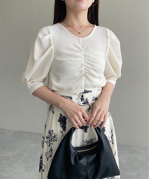 mysty woman(ミスティウーマン)の「フロントギャザーカットSS 581409(Tシャツ/カットソー・レディース・ブラウン/ブラック/アイボリー・FREE)」の22枚目の写真