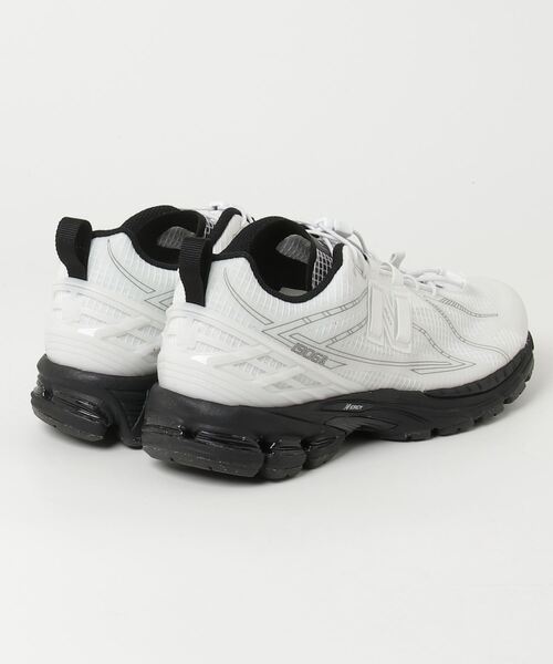 NEW BALANCE(ニューバランス)の「New Balance U1906RNA / ニューバランス U1906RNA(スニーカー・メンズ・ホワイト・26.0cm/26.5cm/27.0cm/27.5cm/28.0cm/28.5cm/29.0cm/25.5cm)」の2枚目の写真
