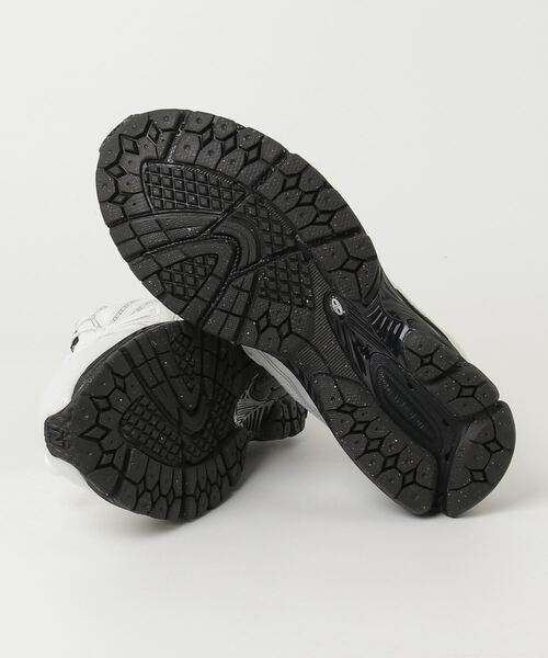 NEW BALANCE(ニューバランス)の「New Balance U1906RNA / ニューバランス U1906RNA(スニーカー・メンズ・ホワイト・26.0cm/26.5cm/27.0cm/27.5cm/28.0cm/28.5cm/29.0cm/25.5cm)」の3枚目の写真