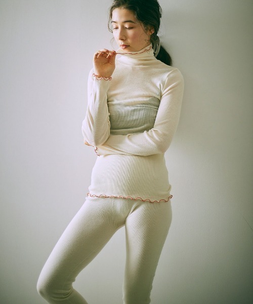 me.(ミードット)の「【 me. / ミードット 】merino washable wool タートルネック me-23309 HPI(ニット/セーター・レディース・イエロー/ベージュ/ライトブルー/グレイッシュベージュ/アイボリー/オフホワイト/チャコール・FREE)」の21枚目の写真