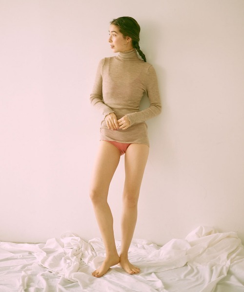 me.(ミードット)の「【 me. / ミードット 】merino washable wool タートルネック me-23309 HPI(ニット/セーター・レディース・イエロー/ベージュ/ライトブルー/グレイッシュベージュ/アイボリー/オフホワイト/チャコール・FREE)」の16枚目の写真