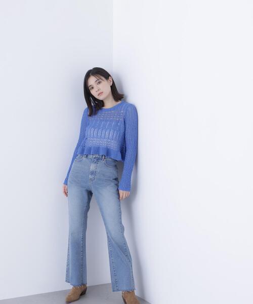 NATURAL BEAUTY BASIC(ナチュラルビューティーベーシック)の「◇ハイライズフレアデニムパンツ(デニムパンツ・レディース・ブラック/ブルー・X-SMALL/SMALL/MEDIUM)」の2枚目の写真