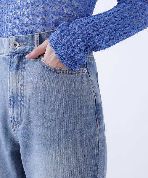 NATURAL BEAUTY BASIC（ナチュラルビューティーベーシック）の「◇ハイライズフレアデニムパンツ（デニムパンツ・レディース・ブラック/ブルー・X-SMALL/SMALL/MEDIUM）」の7枚目の写真