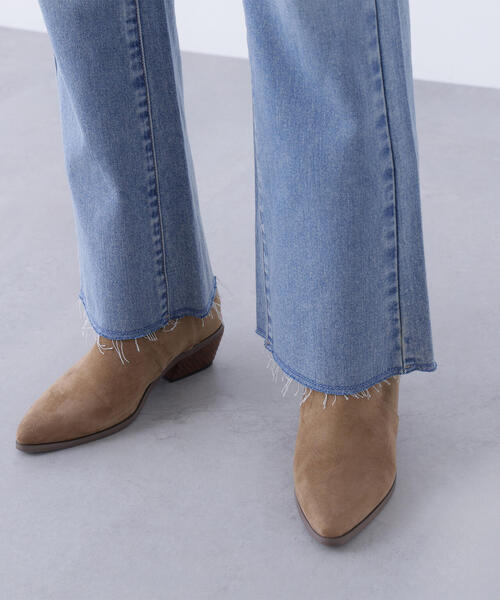 NATURAL BEAUTY BASIC（ナチュラルビューティーベーシック）の「◇ハイライズフレアデニムパンツ（デニムパンツ・レディース・ブラック/ブルー・X-SMALL/SMALL/MEDIUM）」の4枚目の写真