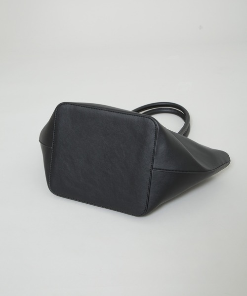 NANO universe（ナノユニバース）の「ラウンドシンプルトートバッグ（トートバッグ・レディース・ブラック/ライトグレー/ブラウン・FREE）」の6枚目の写真