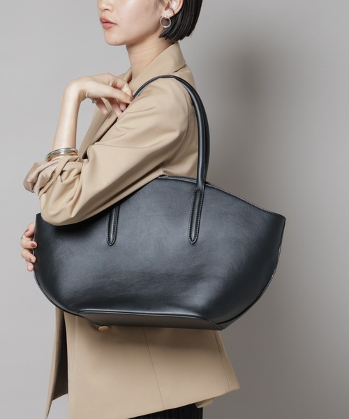 NANO universe（ナノユニバース）の「ラウンドシンプルトートバッグ（トートバッグ・レディース・ブラック/ライトグレー/ブラウン・FREE）」の13枚目の写真