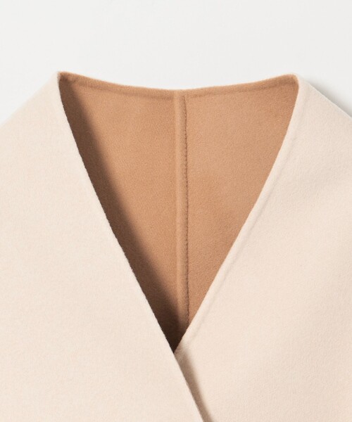 UNITED ARROWS（ユナイテッドアローズ）の「バイカラー リバー ストール（その他アウター・レディース・オフホワイト/ネイビー・FREE）」の19枚目の写真