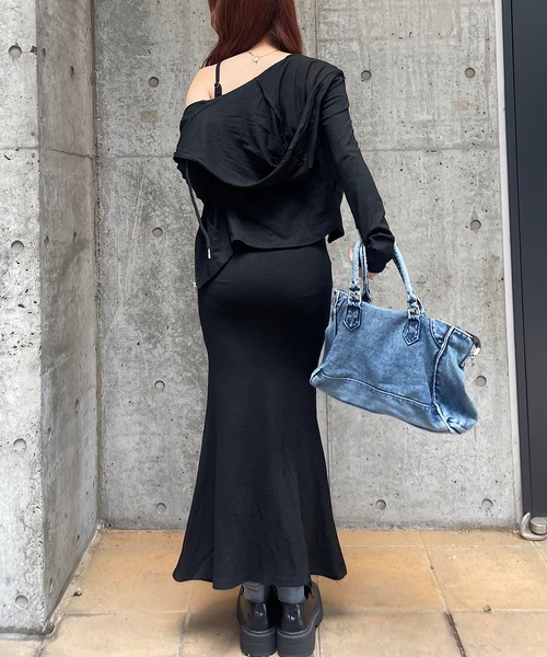 ROGER AND RAW(ロジャーアンドロウ)の「【セットアップ/2点セット】キャミロングワンピース&ジップパーカーセット(ワンピース・レディース・ブラック/グレー・FREE)」の11枚目の写真