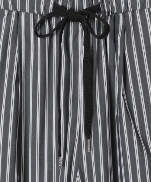 BAYFLOW（ベイフロー）の「ストライプリラックスパンツ（その他パンツ・レディース・チャコール/ホワイト・FREE）」の9枚目の写真