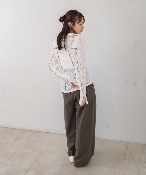 Bab(バブ)の「ウェーブメロウホックシャツトップス(シャツ/ブラウス・レディース・ブラウン/チャコールグレー/アイボリー・FREE)」の7枚目の写真