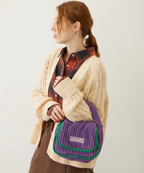 MILKFED.（ミルクフェド）の「CORDUROY PIPING BAG（ショルダーバッグ・レディース・ブラック/レッド/パープル・ONE SIZE）」の4枚目の写真