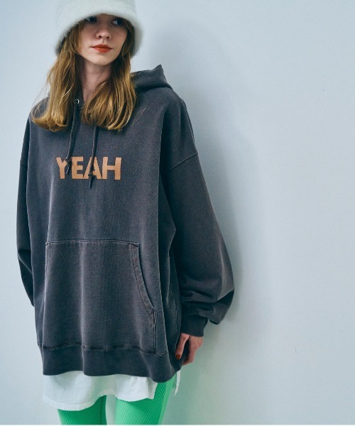 RNA（アールエヌエー）の「M2491 ＹＥＡＨピグメントフーディー（パーカー・レディース・ネイビー/ブラウン/ピンク・MEDIUM）」の4枚目の写真