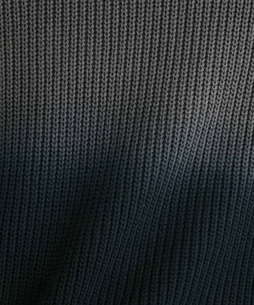 tk.TAKEO KIKUCHI（ティーケータケオキクチ）の「コットン畔編みグラデーションニット（ニット/セーター・メンズ・ライトグレー/オフホワイト/チャコールグレー・02/03/04）」の4枚目の写真
