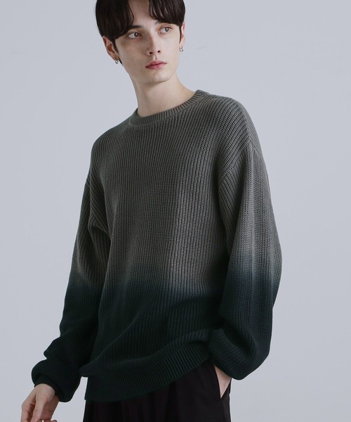 tk.TAKEO KIKUCHI（ティーケータケオキクチ）の「コットン畔編みグラデーションニット（ニット/セーター・メンズ・ライトグレー/オフホワイト/チャコールグレー・02/03/04）」の2枚目の写真