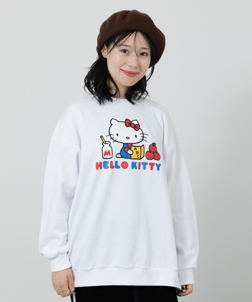 sanrio(サンリオ)の「〈サンリオ〉ハローキティ/裏毛トレーナー(スウェット・レディース・ブラック/ホワイト・LARGE/MEDIUM)」の1枚目の写真