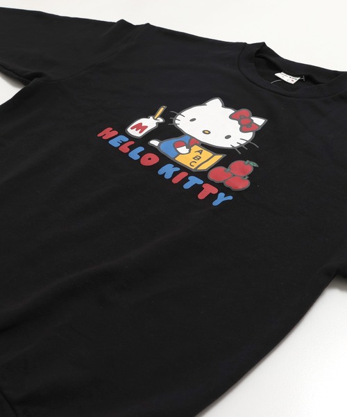 sanrio(サンリオ)の「〈サンリオ〉ハローキティ/裏毛トレーナー(スウェット・レディース・ブラック/ホワイト・LARGE/MEDIUM)」の16枚目の写真