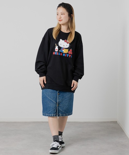 sanrio(サンリオ)の「〈サンリオ〉ハローキティ/裏毛トレーナー(スウェット・レディース・ブラック/ホワイト・LARGE/MEDIUM)」の6枚目の写真