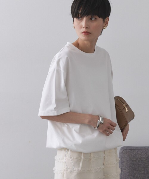 OPAQUE.CLIP(オペークドットクリップ)の「裾ドロストTシャツ【洗濯機洗い可】(Tシャツ/カットソー・レディース・ホワイト/ブラック/ダークブラウン・40/38)」の2枚目の写真
