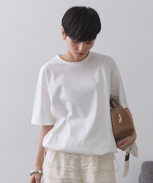 OPAQUE.CLIP(オペークドットクリップ)の「裾ドロストTシャツ【洗濯機洗い可】(Tシャツ/カットソー・レディース・ホワイト/ブラック/ダークブラウン・40/38)」の4枚目の写真