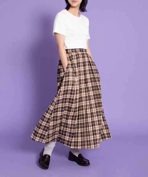PUNYUS（プニュズ）の「チェックプリーツロングスカート（スカート・レディース・ブラウン/ブルー・1/2/3/4）」の4枚目の写真