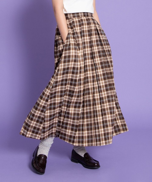 PUNYUS（プニュズ）の「チェックプリーツロングスカート（スカート・レディース・ブラウン/ブルー・1/2/3/4）」の5枚目の写真