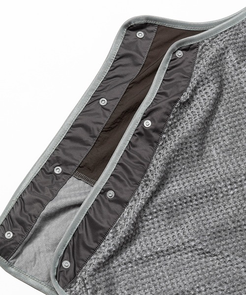 meanswhile(ミーンズワイル)の「Octa Conditioning Vest(ベスト・メンズ・グレー/オフホワイト・1(S))」の6枚目の写真