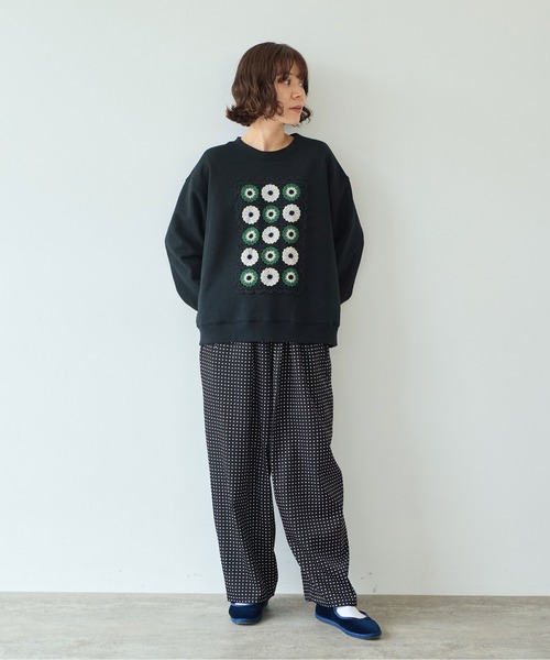 yuni(ユニ )の「△コットン裏毛レースプルオーバー(スウェット・レディース・ブラック系その他/ブラック/ホワイト系その他/グレー/ホワイト/グリーン・FREE)」の7枚目の写真