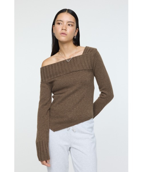 MOUSSY（マウジー）の「【新色登場】ASYMMETRY トップス（ニット/セーター・レディース・杢グレー/ブラウン/ネイビー/レッド/ブルー/アイボリー/ブラック・FREE）」の18枚目の写真