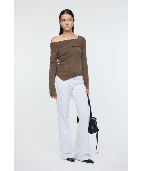 MOUSSY 【25年AW新作】ASYMMETRY トップス　グレー 25年AW新作】ASYMMETRY トップス（ニット/セーター）｜MOUSSY