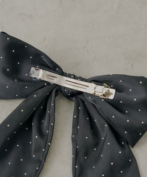 Chico（チコ）の「スタッズデザインBIGリボンバレッタ（バレッタ/ヘアクリップ・レディース・ブラック/アイボリー/ブラウン・FREE）」の8枚目の写真