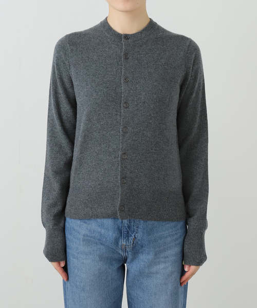 extreme cashmere（エクストリーム　カシミヤ）の「EXTREME CASHMERE X LITTLE2：カーディガン（ニット/セーター・レディース・グレー/ピンク・FREE）」の4枚目の写真