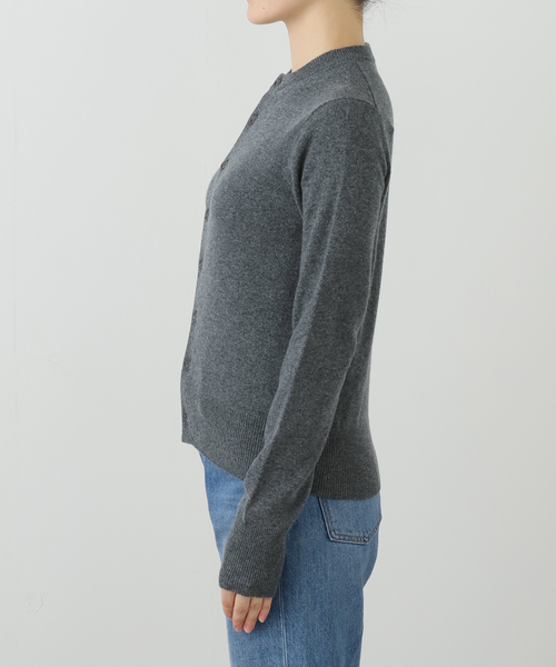 extreme cashmere（エクストリーム　カシミヤ）の「EXTREME CASHMERE X LITTLE2：カーディガン（ニット/セーター・レディース・グレー/ピンク・FREE）」の5枚目の写真