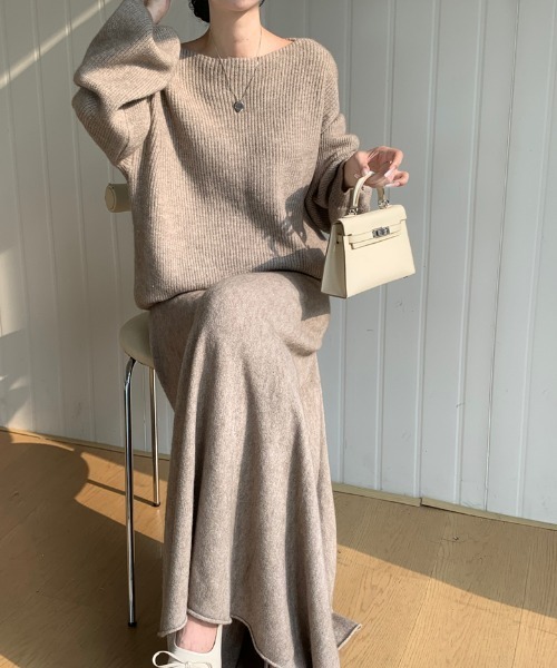 Diosfront（ディオスフロント）の「ボートネック畦編みニットプルオーバーセットアップ（セットアップ・レディース・ブラック/アイボリー/ベージュ/モカ/チャコールグレー・FREE）」の4枚目の写真