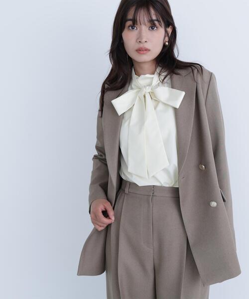 NATURAL BEAUTY BASIC（ナチュラルビューティーベーシック）の「◇ダブルブレストボクシージャケットII（テーラードジャケット・レディース・ブラック系その他/ブラウン系その他/ベージュ系その他/ネイビー・SMALL/MEDIUM）」の3枚目の写真