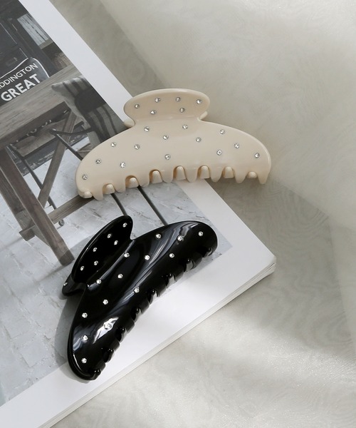 colleca la（コレカラ）の「ドットストーン バンスクリップ（バレッタ/ヘアクリップ・レディース・ブラック/ホワイト・FREE）」の5枚目の写真