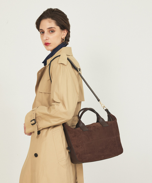 LOWELL things（ロウェル　シングス）の「Velu / 2WAYスエードボストンバッグ（ボストンバッグ・レディース・ブラック/ダークブラウン・フリー）」の11枚目の写真