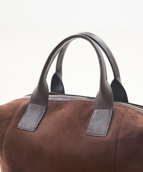 LOWELL things（ロウェル　シングス）の「Velu / 2WAYスエードボストンバッグ（ボストンバッグ・レディース・ブラック/ダークブラウン・フリー）」の4枚目の写真