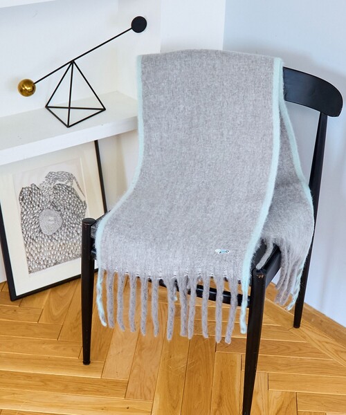 PENNEYS（ぺニーズ）の「【PENNEYS（ぺニーズ）別注】配色ラインマフラー（マフラー・レディース・オフホワイト/グレー/ブラック/ブラウン・FREE）」の9枚目の写真