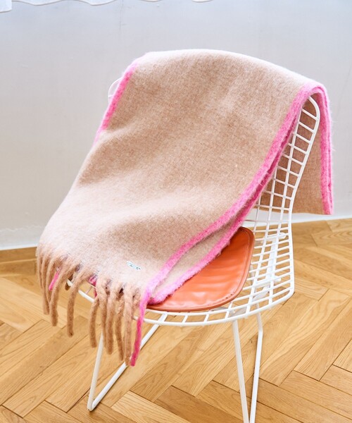 PENNEYS（ぺニーズ）の「【PENNEYS（ぺニーズ）別注】配色ラインマフラー（マフラー・レディース・オフホワイト/グレー/ブラック/ブラウン・FREE）」の12枚目の写真