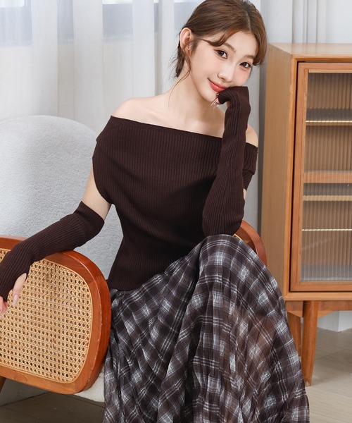 Anely（アネリー）の「アームカバー付き オフショル リブ ニット プルオーバー（ニット/セーター・レディース・グレー/ブラック/アイボリー/ベージュ/ブラウン・FREE）」の20枚目の写真