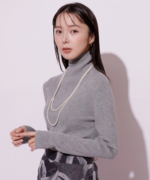 Mystrada(マイストラーダ)の「ベーシックタートルニット(ニット/セーター・レディース・ホワイト/ピンク/グレー/ブラック/ピンク系その他・38)」の3枚目の写真