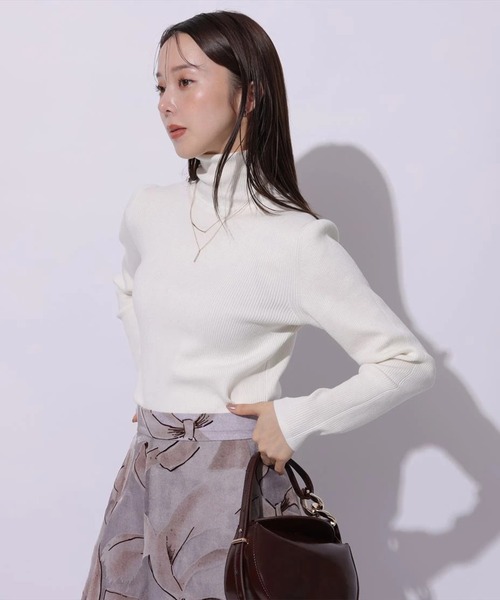 Mystrada(マイストラーダ)の「ベーシックタートルニット(ニット/セーター・レディース・ホワイト/ピンク/グレー/ブラック/ピンク系その他・38)」の9枚目の写真