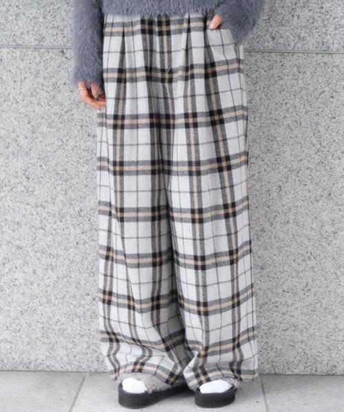 Another Edition（アナザーエディション）の「ウールチェックワイドパンツ/AEBC  W　CHK WID PT◆（その他パンツ・レディース・ライトグレー/ネイビー・SMALL/MEDIUM）」の2枚目の写真