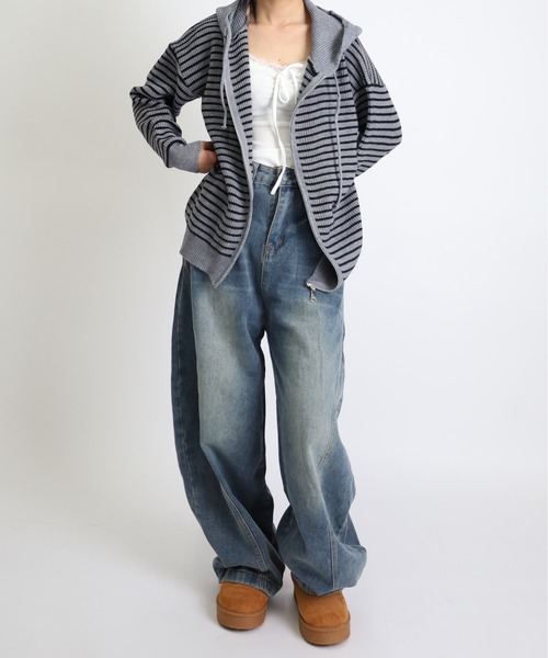 Vini(ヴィニ)の「ボーダーニットジップアップフードパーカー(ニット/セーター・レディース・アイボリー/グレー・FREE)」の6枚目の写真